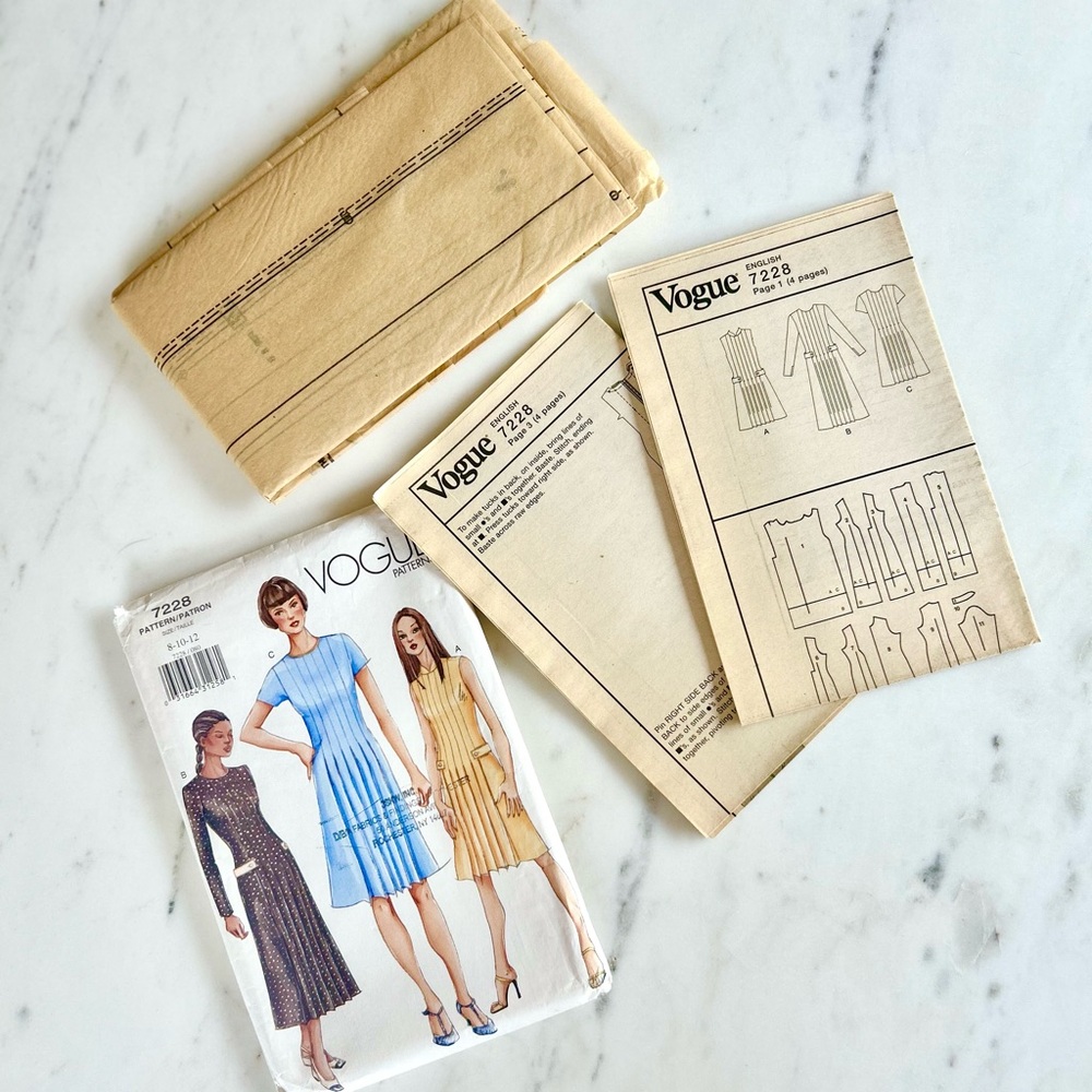 Y2K Vogue Dress Pattern_Never used